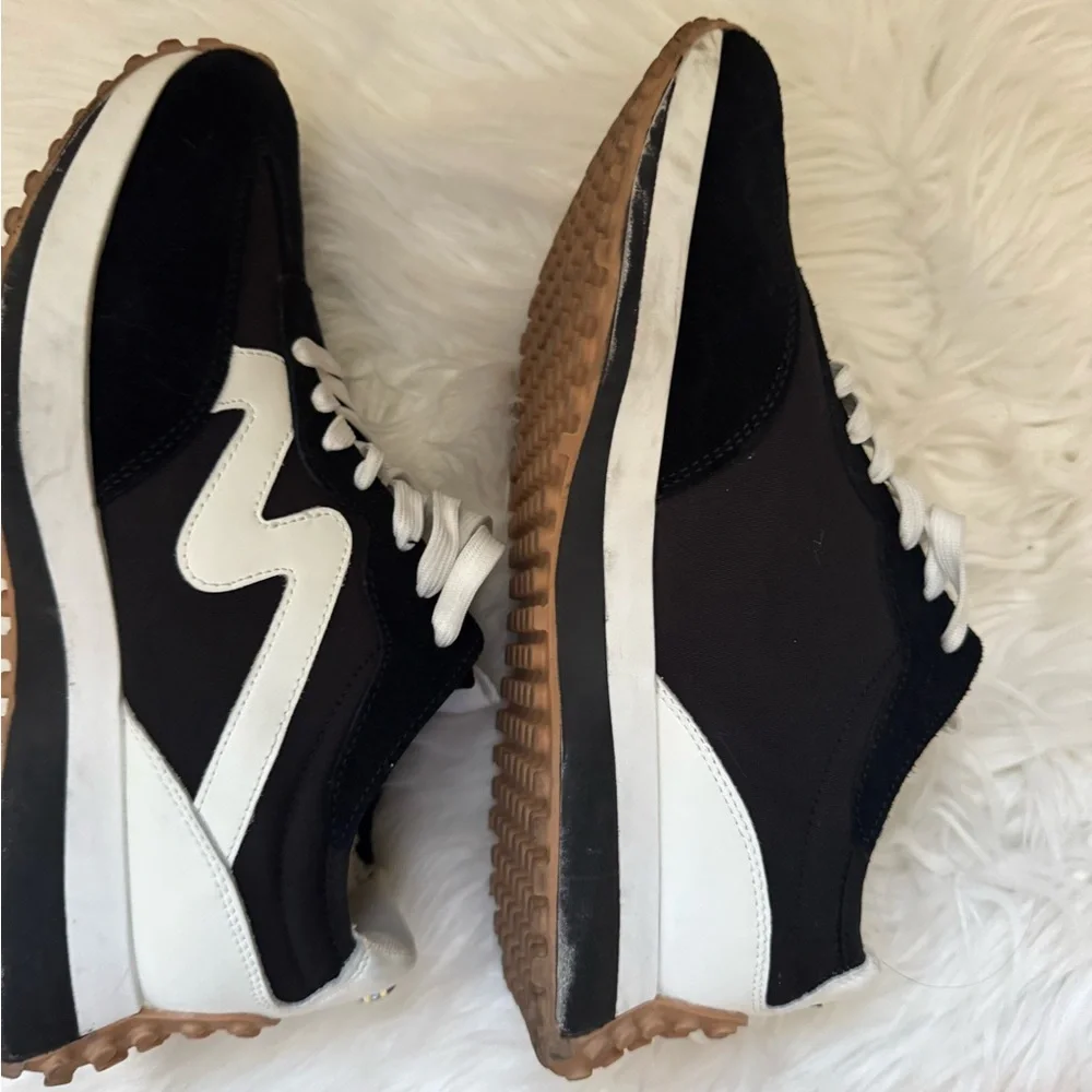 Campo Black and White Sneakers 🖤 - Picture 5 of 8